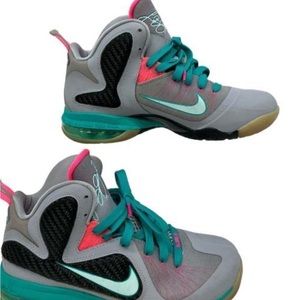 Nike Kids 7Y Nike LeBron 9 South Beach Sneakers Shoes - Excellent Condition